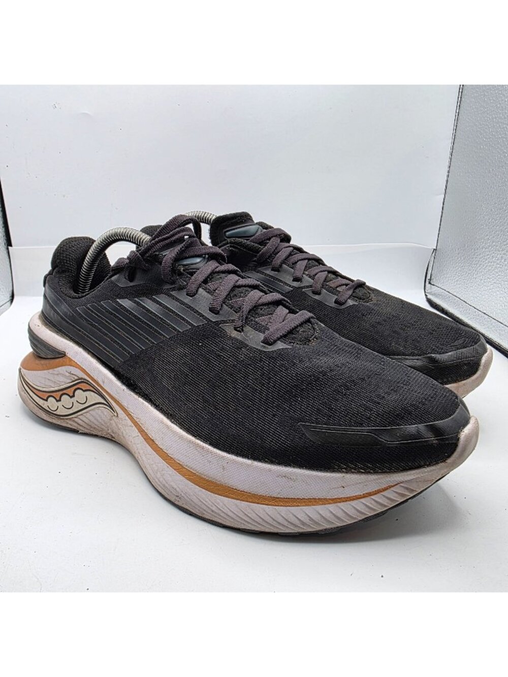 Saucony Endorphin Shift 3 Mens Size 9.5 Black Goldstruck Shoes Athletic Walking